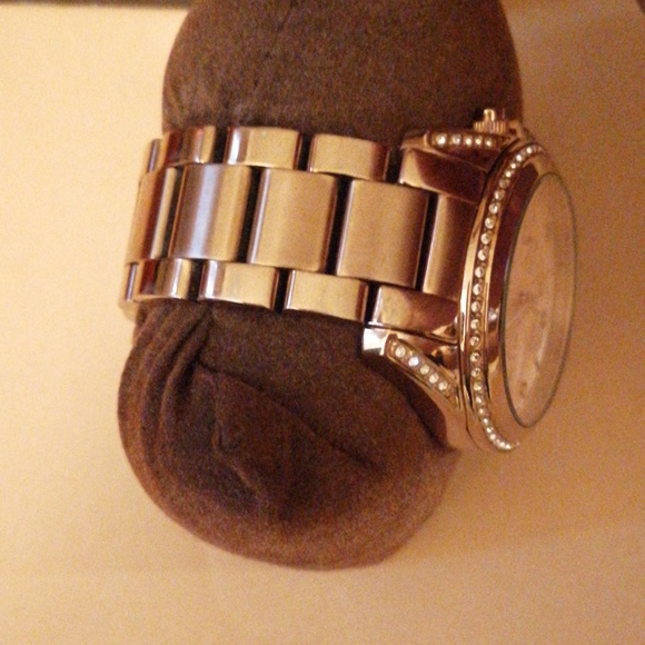 Michael Kors Runway Rose Gold-Tone Watch - Picture 5 of 9